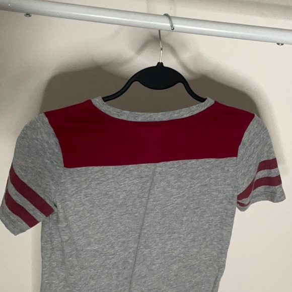 Girl’s Old Navy Tee Size Medium (8) - Picture 7 of 9